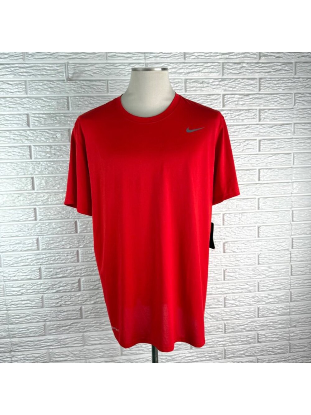 Nike Mens Red The Nike Tee Athletic Cut DriFit Short Sleeve Shirt Size XL NWT